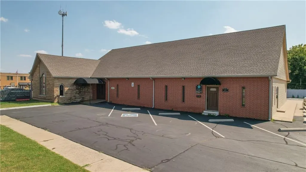Front exterior — 310 W Main Street, Purcell, OK 73080