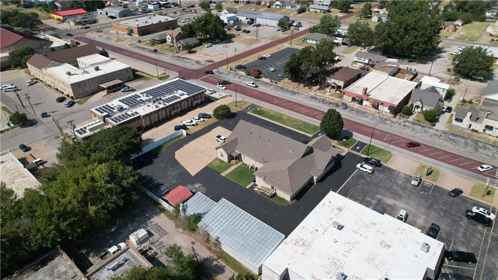 Photo 32 — 310 W Main Street, Purcell, OK 73080