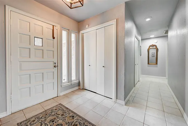 Photo 3 — 6612 Elk Canyon Road, Oklahoma City, OK 73162