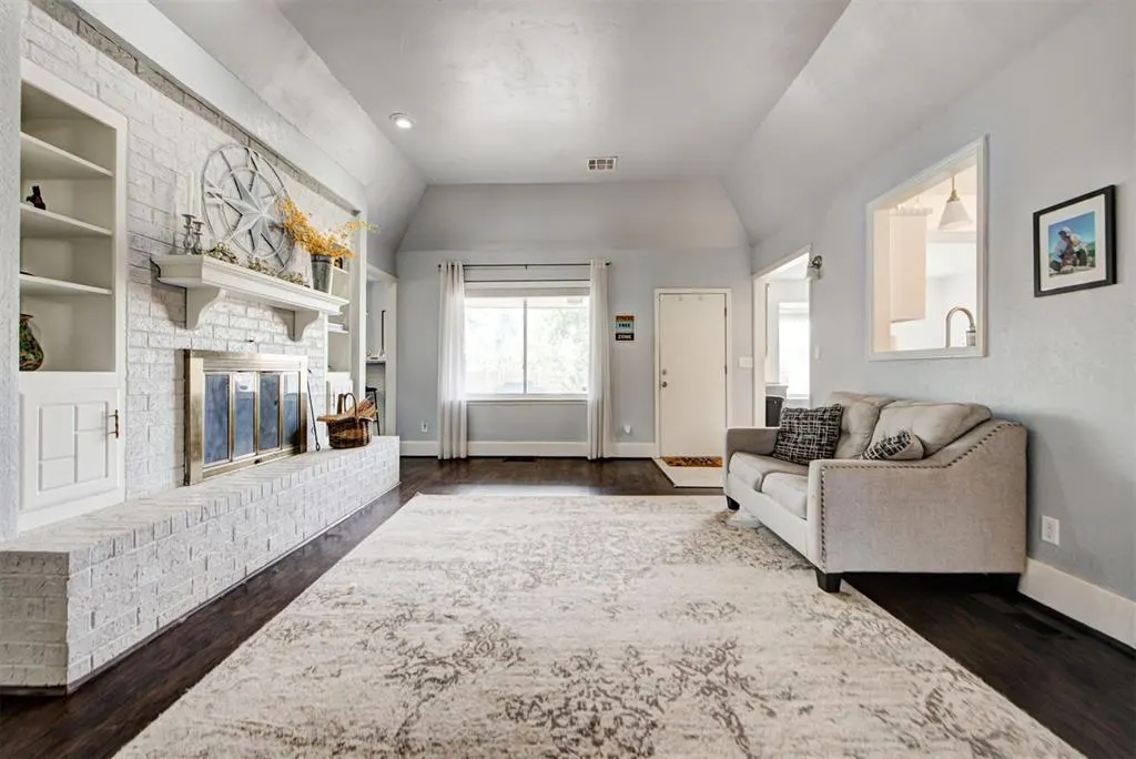 Photo 4 — 6612 Elk Canyon Road, Oklahoma City, OK 73162