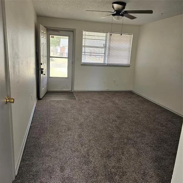 Photo 3 — 820 NW 16th Street, Oklahoma City, OK 73160