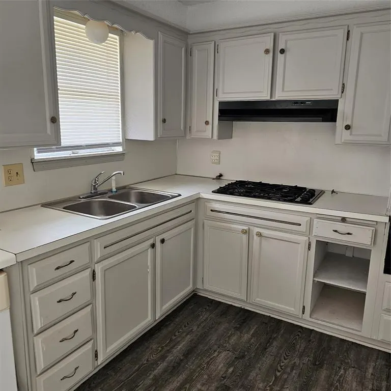 Photo 5 — 820 NW 16th Street, Oklahoma City, OK 73160