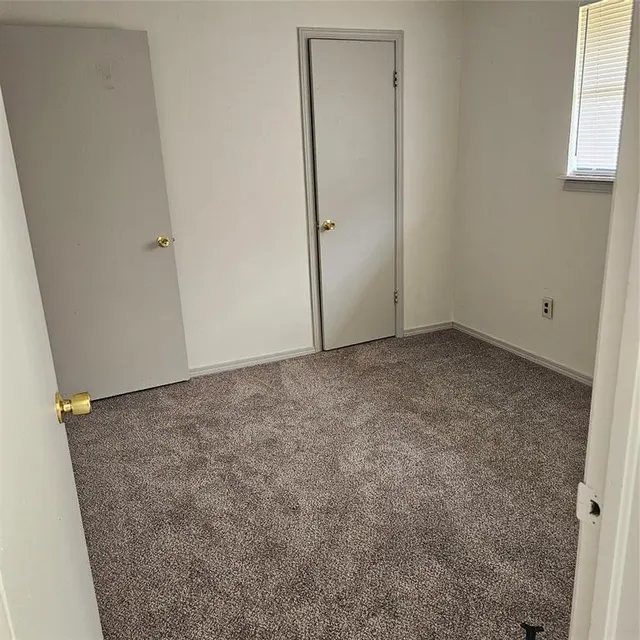 Photo 6 — 820 NW 16th Street, Oklahoma City, OK 73160