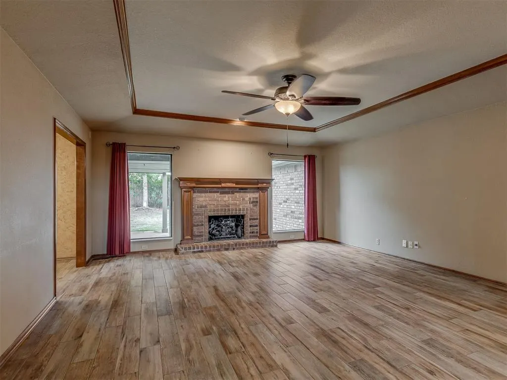 Photo 8 — 141 E Olympic Drive, Yukon, OK 73099
