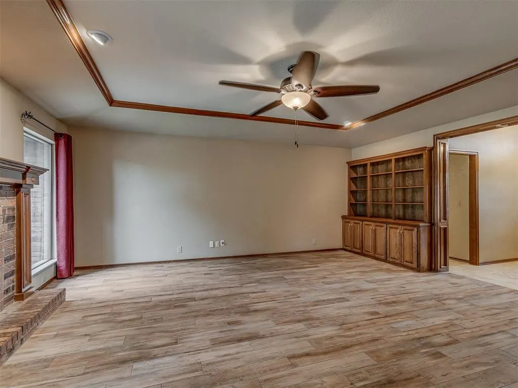 Photo 9 — 141 E Olympic Drive, Yukon, OK 73099