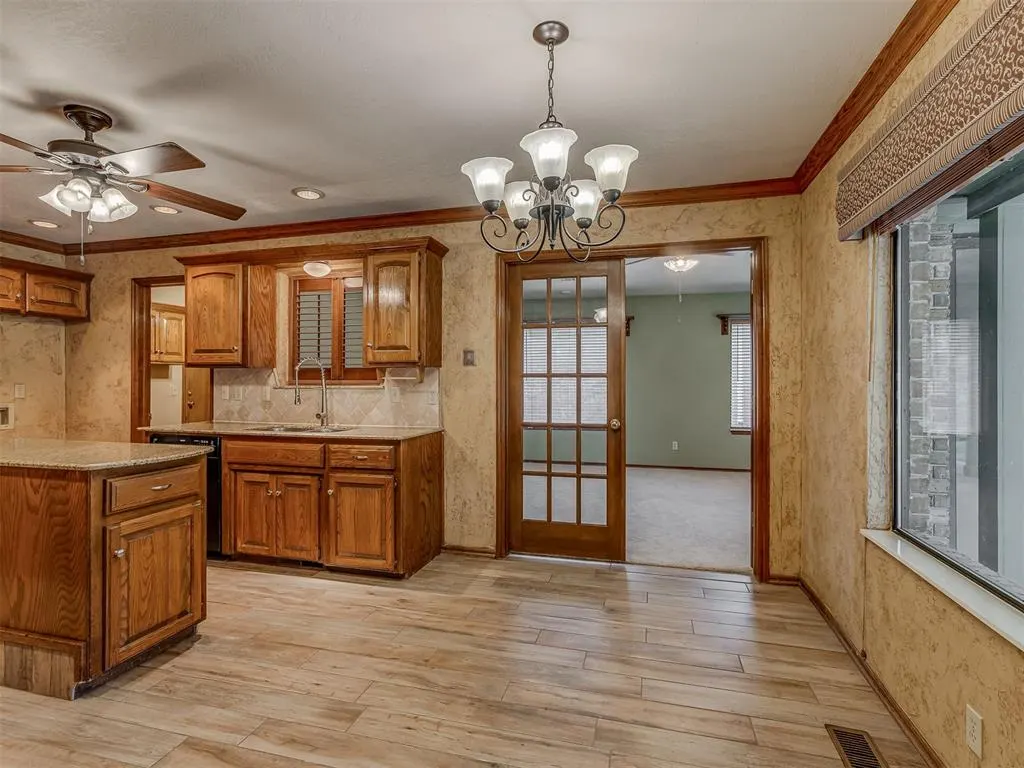Photo 19 — 141 E Olympic Drive, Yukon, OK 73099