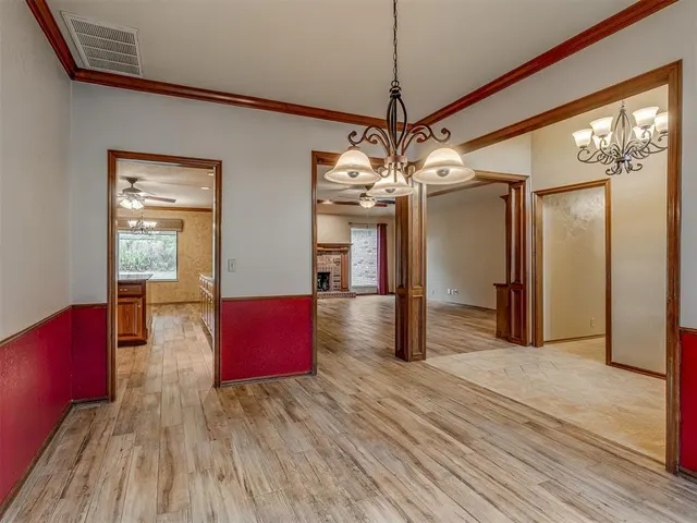 Photo 6 — 141 E Olympic Drive, Yukon, OK 73099