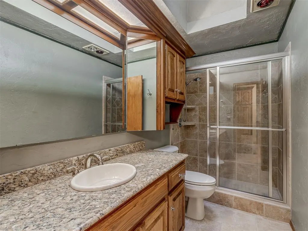 Photo 33 — 141 E Olympic Drive, Yukon, OK 73099