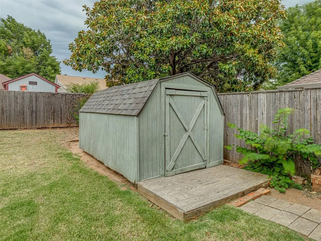 Photo 49 — 141 E Olympic Drive, Yukon, OK 73099