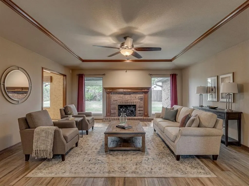 Photo 7 — 141 E Olympic Drive, Yukon, OK 73099