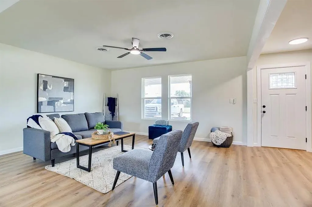 Photo 7 — 2324 Seminole Street, Enid, OK 73703