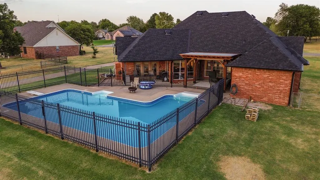 Photo 5 — 1329 S Southersby Drive, Mustang, OK 73064