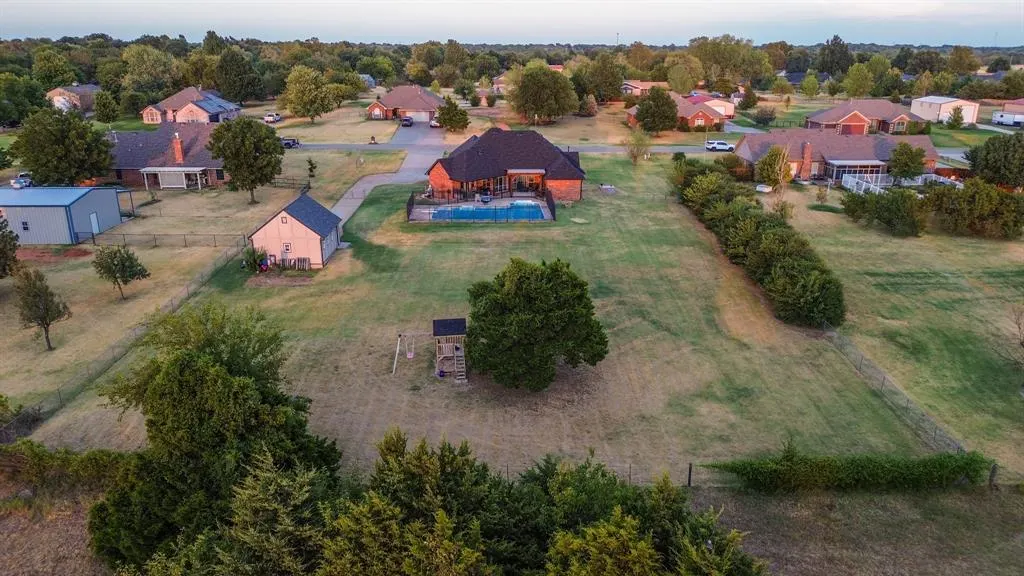 Photo 7 — 1329 S Southersby Drive, Mustang, OK 73064