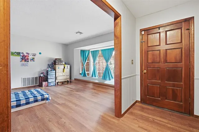 Photo 7 — 117 W 12th Street, Snyder, OK 73566