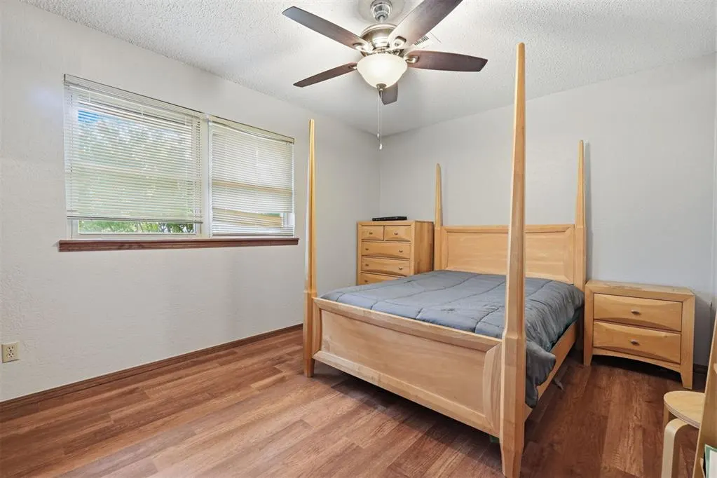 Photo 23 — 117 W 12th Street, Snyder, OK 73566