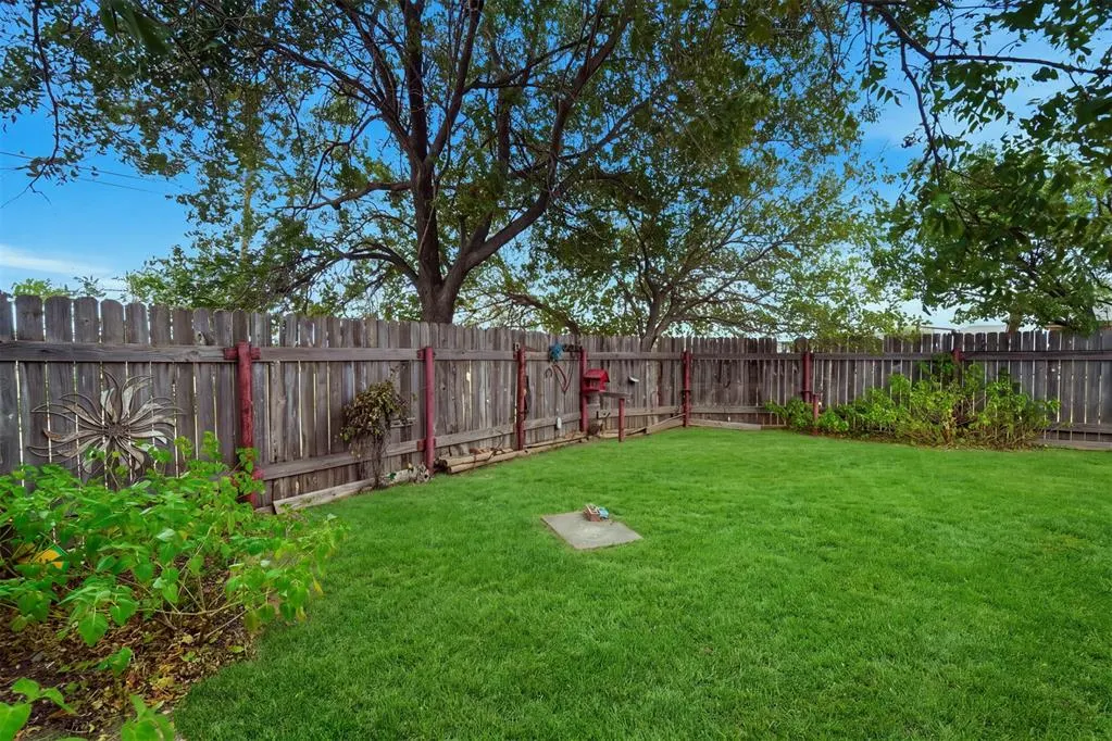 Photo 37 — 117 W 12th Street, Snyder, OK 73566
