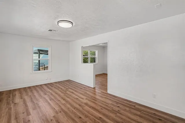 Photo 6 — 1320 Windemere Drive, Oklahoma City, OK 73117
