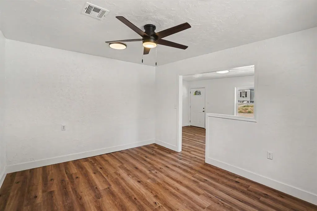 Photo 9 — 1320 Windemere Drive, Oklahoma City, OK 73117