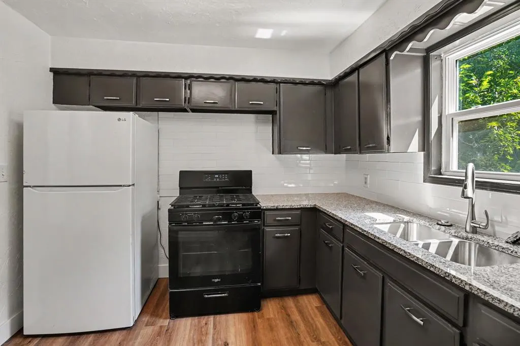 Photo 12 — 1320 Windemere Drive, Oklahoma City, OK 73117