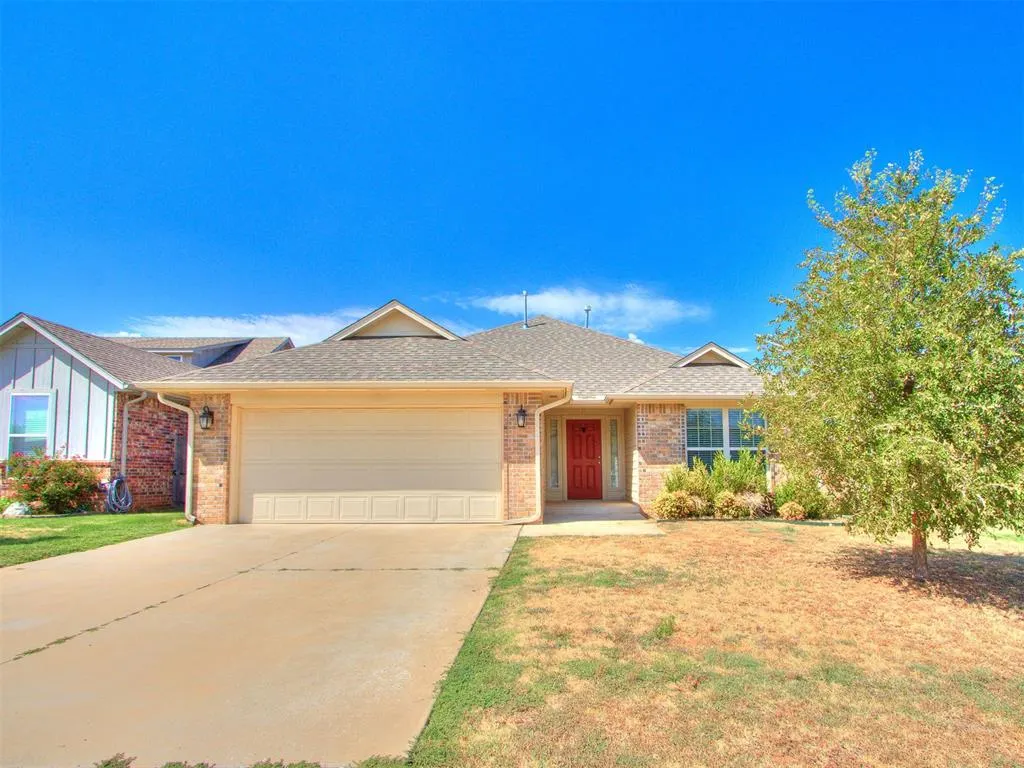 Front exterior — 2309 Fallview Drive, Edmond, OK 73034