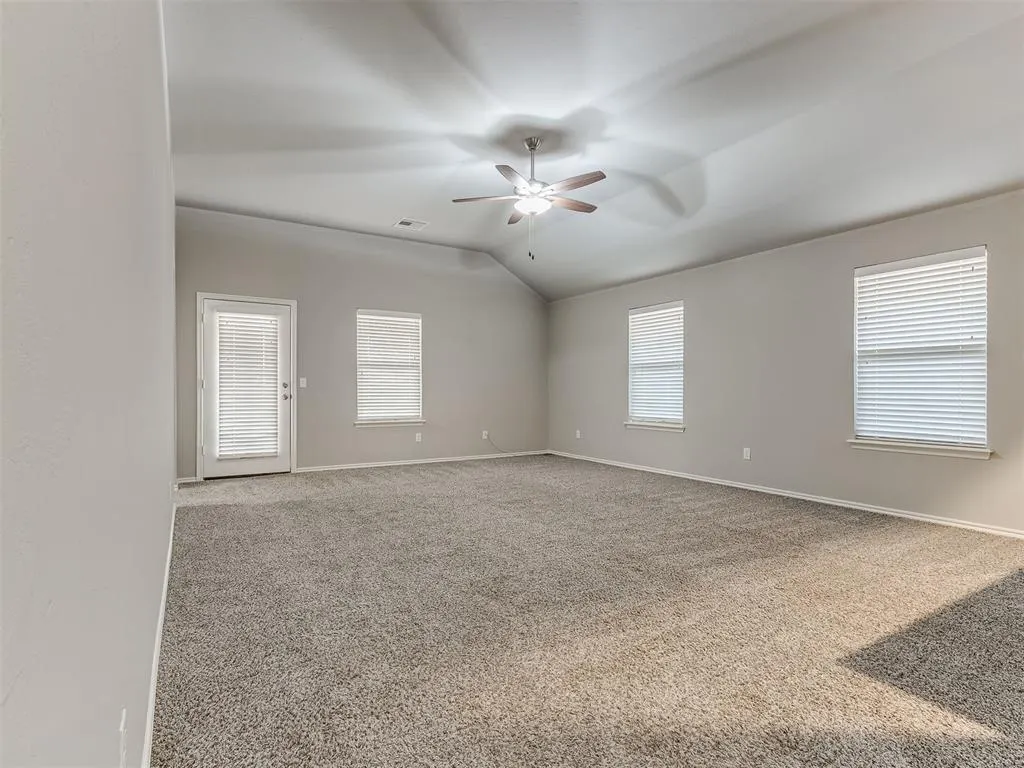 Photo 3 — 2309 Fallview Drive, Edmond, OK 73034