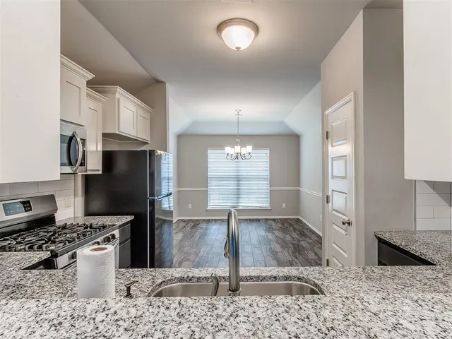 Photo 5 — 2309 Fallview Drive, Edmond, OK 73034