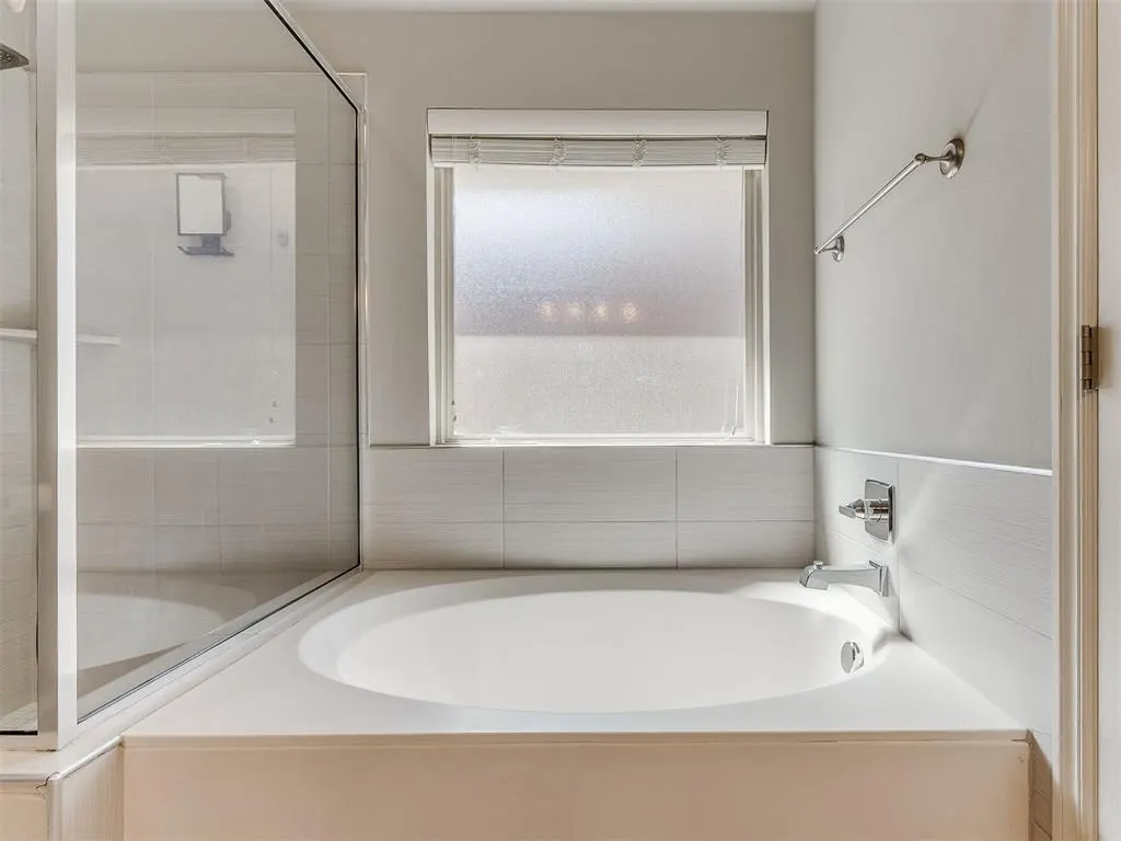 Photo 11 — 2309 Fallview Drive, Edmond, OK 73034