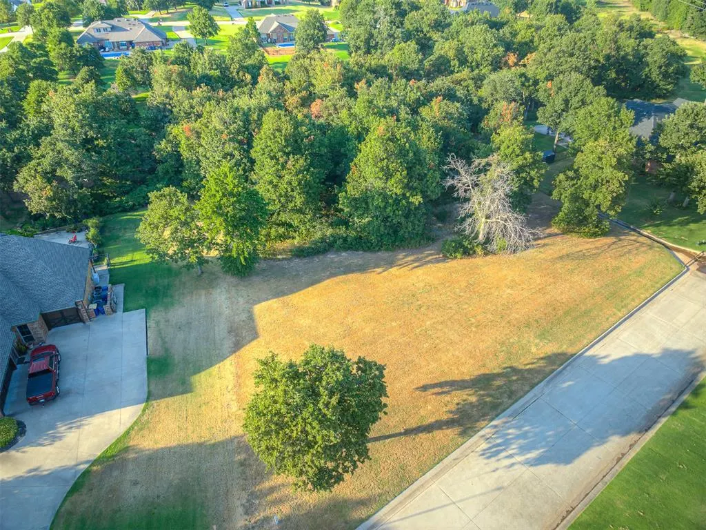 Photo 9 — 16601 Sandstone Circle, Choctaw, OK 73020