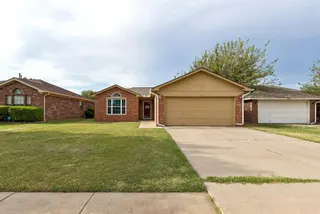 Sold home at 1416 Forest Glenn Circle