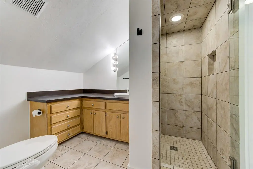 Photo 20 — 6413 Centennial Court, Oklahoma City, OK 73116