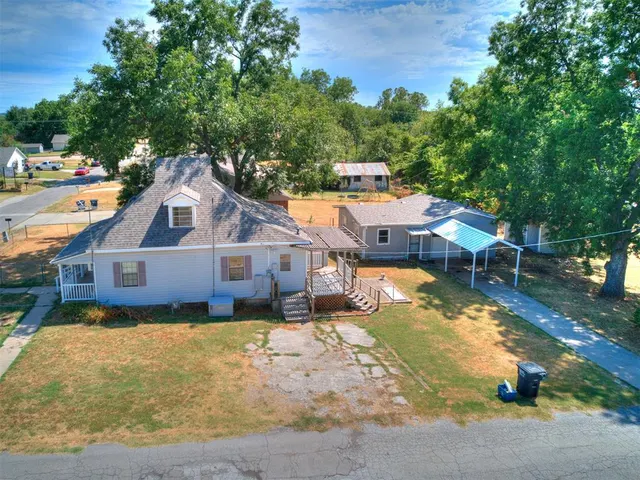Photo 4 — 502 S Pottenger Avenue, Shawnee, OK 74801