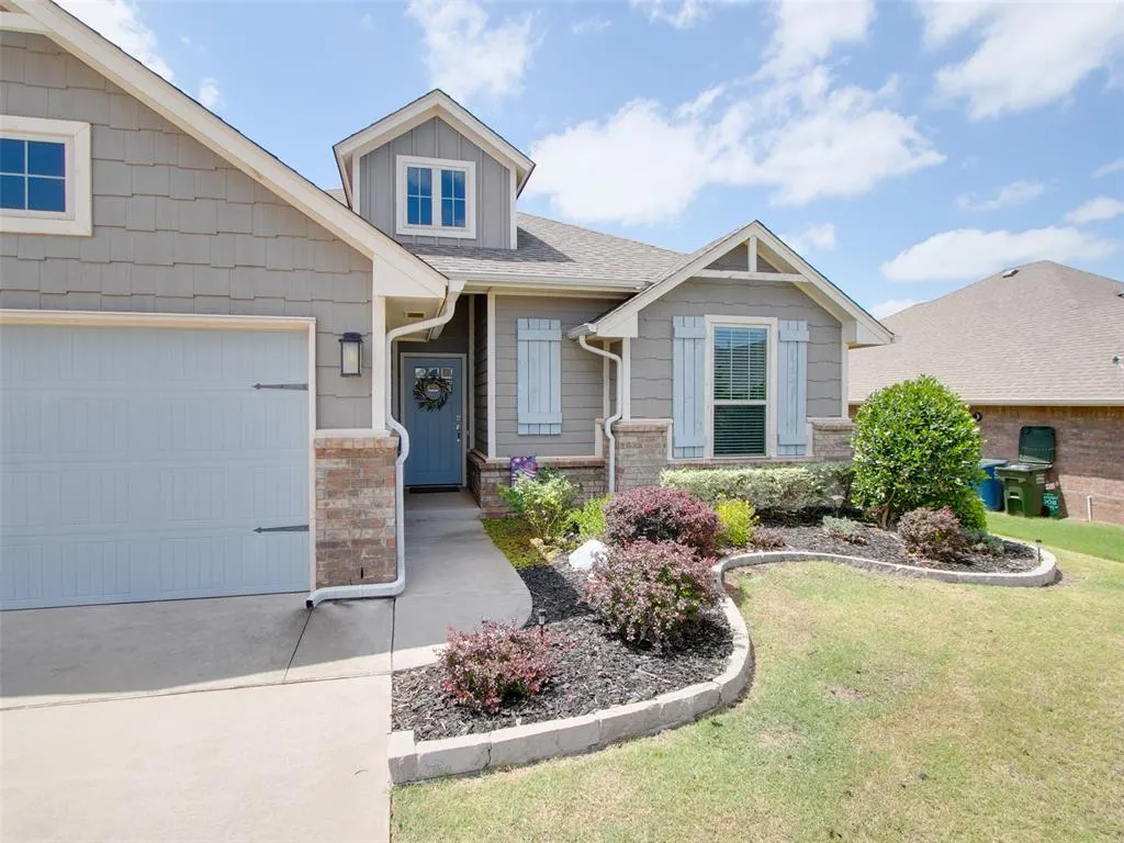 Photo 3 — 6132 Oxnard, Edmond, OK 73034