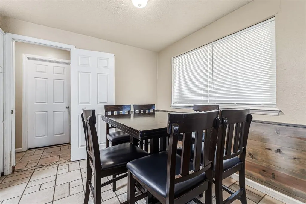 Photo 15 — 1061 W Main Street, Moore, OK 73160