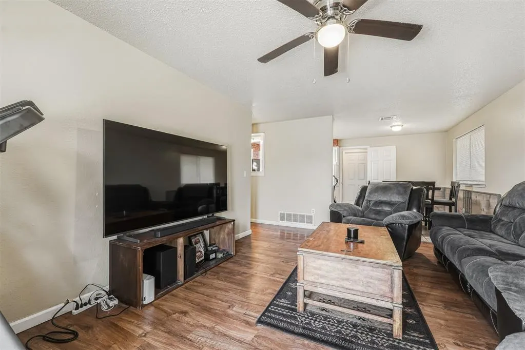 Photo 19 — 1061 W Main Street, Moore, OK 73160