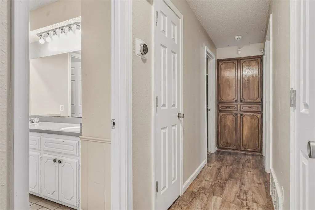 Photo 20 — 1061 W Main Street, Moore, OK 73160