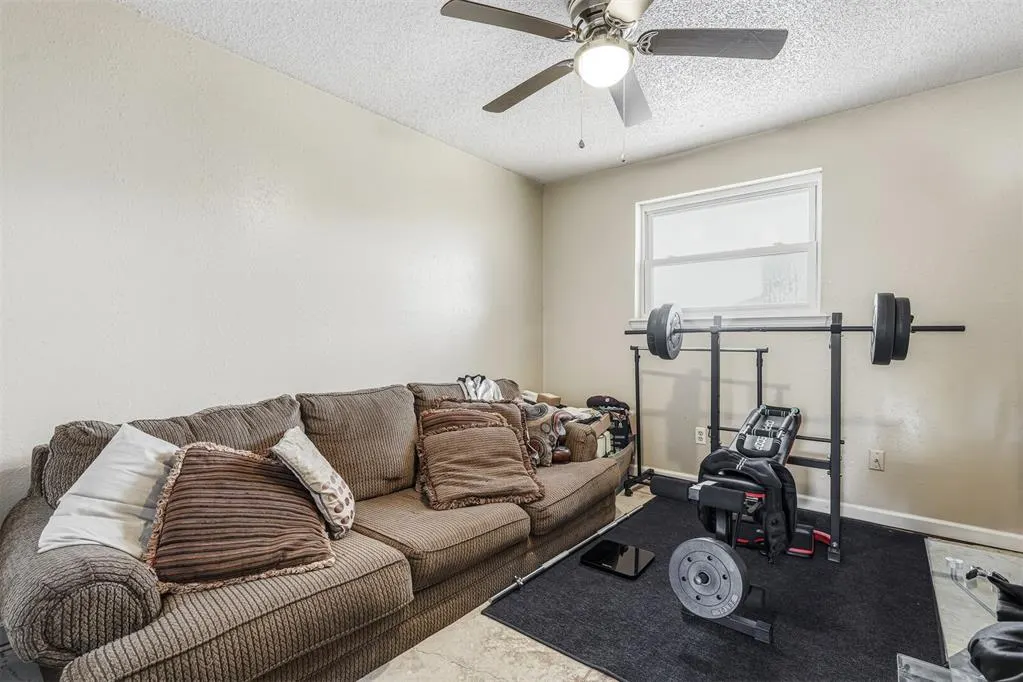 Photo 27 — 1061 W Main Street, Moore, OK 73160
