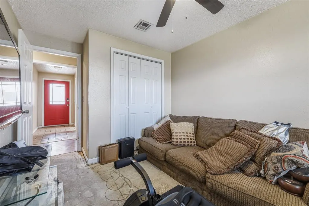 Photo 28 — 1061 W Main Street, Moore, OK 73160