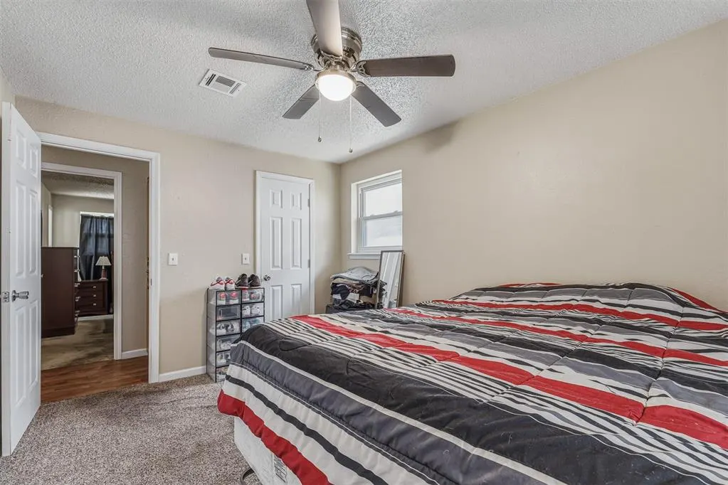 Photo 29 — 1061 W Main Street, Moore, OK 73160