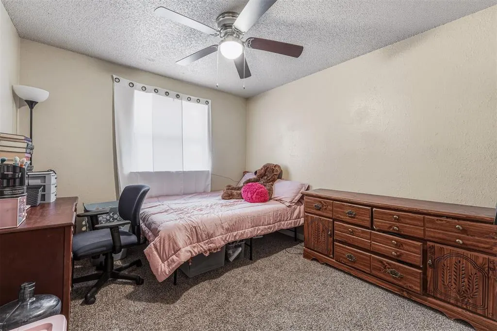 Photo 31 — 1061 W Main Street, Moore, OK 73160