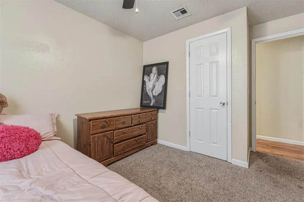 Photo 32 — 1061 W Main Street, Moore, OK 73160