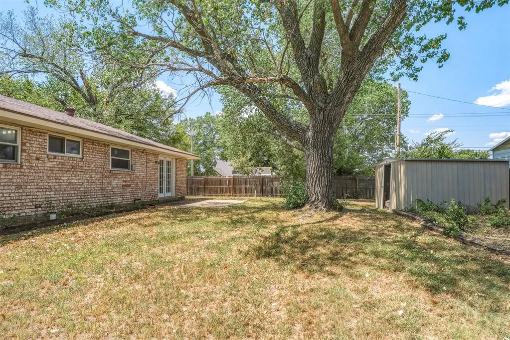 Photo 39 — 1061 W Main Street, Moore, OK 73160