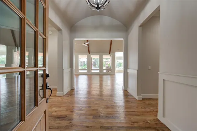 Photo 5 — 3904 Bridge Wood Lane, Oklahoma City, OK 73179