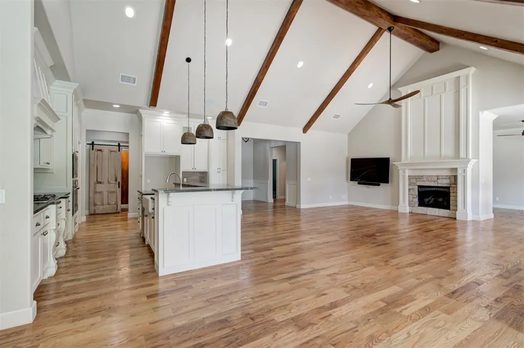Photo 12 — 3904 Bridge Wood Lane, Oklahoma City, OK 73179