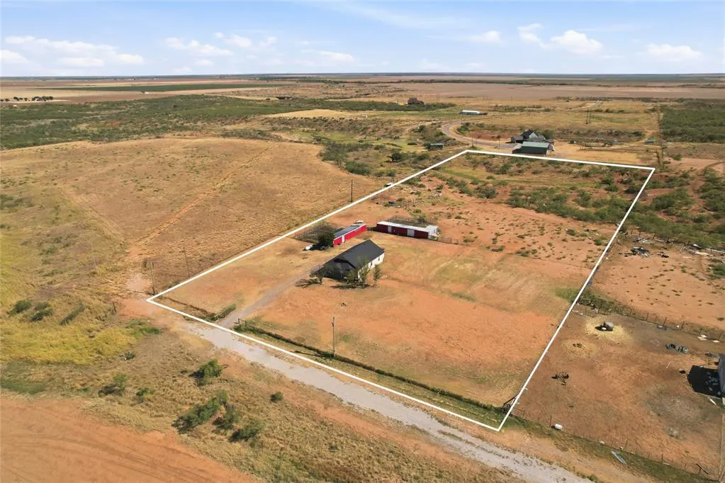 Photo 2 — 19630 E County Road 1635 Road, Olustee, OK 73560