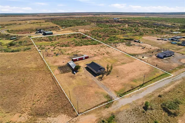 Photo 5 — 19630 E County Road 1635 Road, Olustee, OK 73560
