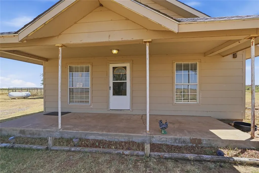 Photo 9 — 19630 E County Road 1635 Road, Olustee, OK 73560