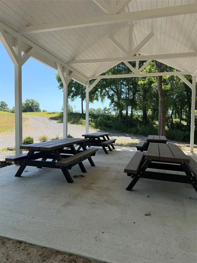 Photo 5 — 10 Riverstone Drive, Broken Bow, OK 74728
