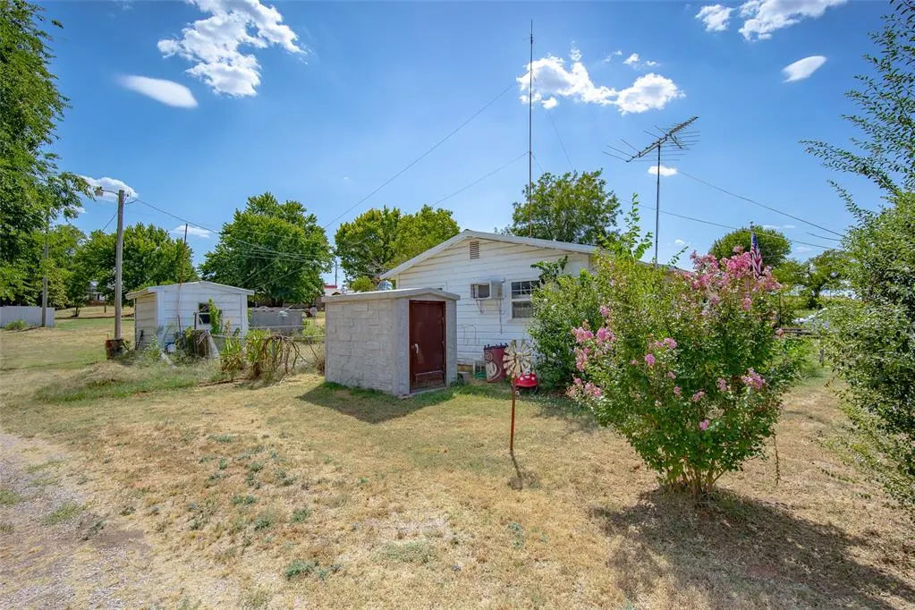 Photo 21 — 510 W H Street, Alex, OK 73002