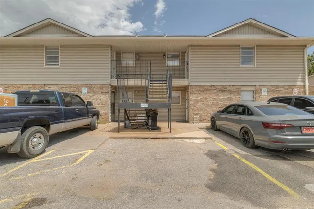 Photo 2 — 6732 N Meridian Avenue D, Oklahoma City, OK 73116