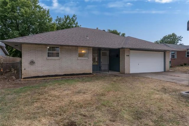 Photo 2 — 1128 SW 78th Terrace, Oklahoma City, OK 73139
